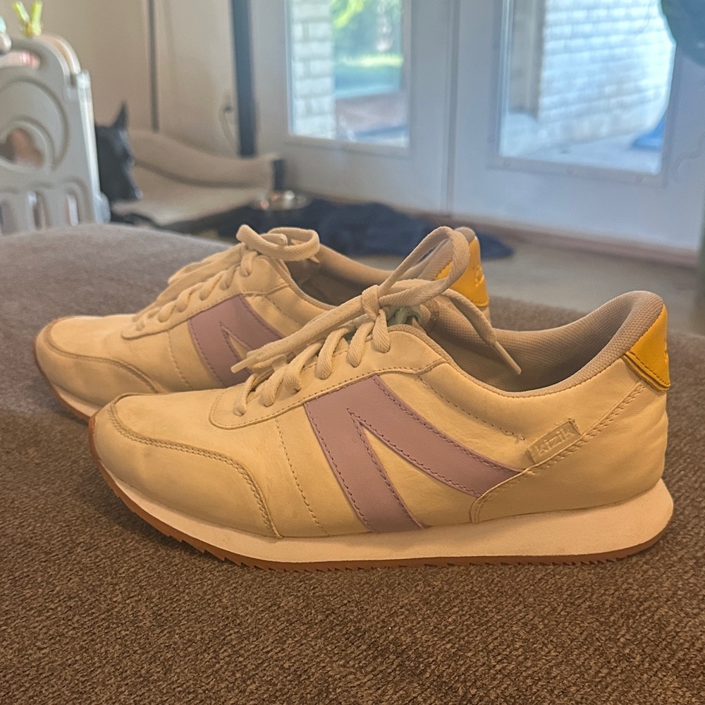 Kizik Milan 7.5 in color Pristine